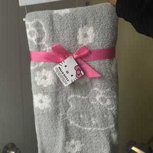Grey hello kitty blanket